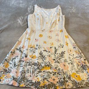 Cream Loft Outlet sleeveless floral print dress